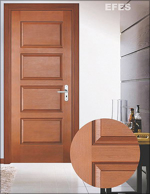 Дверная накладка (производитель –
компания Kastamonu) с глубоким
рельефом и согласованным
рисунком филенок