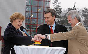 Рис. 3. Биотопливна я установка Wartsila BioРower в Баден-Бадене была торжественно запущена канцлером Ангелой Меркель в марте 2006 года