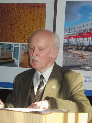 Выступление к. т. н., доцента С. И. Акишекова было посвящено состоянию техники и технологии камеры сушки пиломатериаов