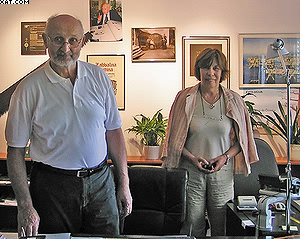 Павел Лединек и его жена в своем кабинете