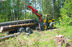 Лесной трактор LKT-82