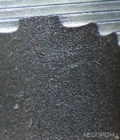 Рис. 3. Задняя поверхность ножа, изготовленного методом электроэрозионной резки