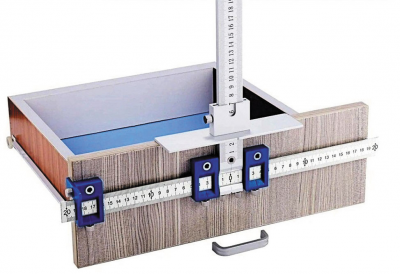 Рис. 3. Кондуктор под мебельные ручки