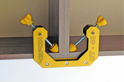 Рис. 7. Кондуктор для стяжки мебели