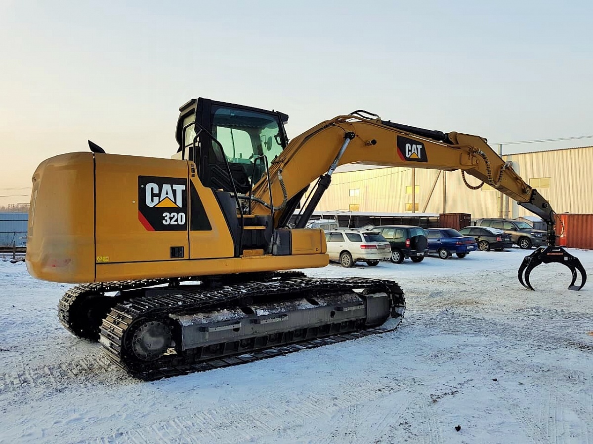 Лесосибирский ЛДК №1 приобрел лесопогрузчик Caterpillar и мобильные «вагон- дома» для вахтовиков